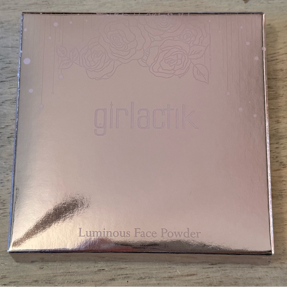 Girlactik Luminous Face Powder